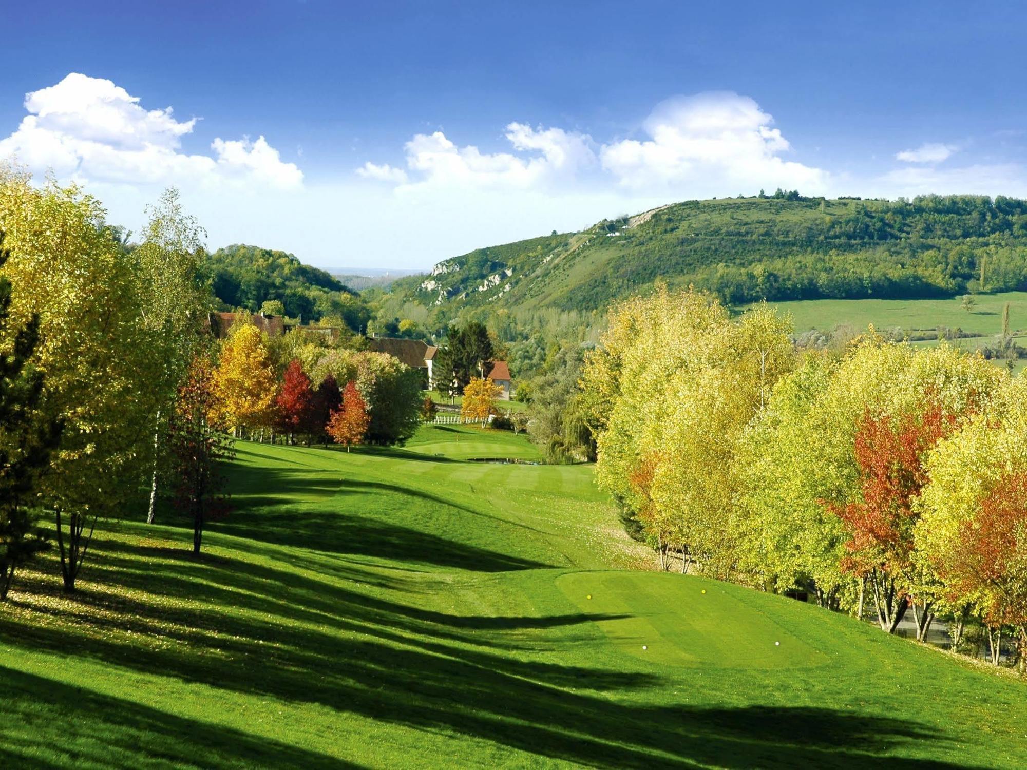 Golf Domaine Du Val De Sorne Hotel Vernantois Exterior photo